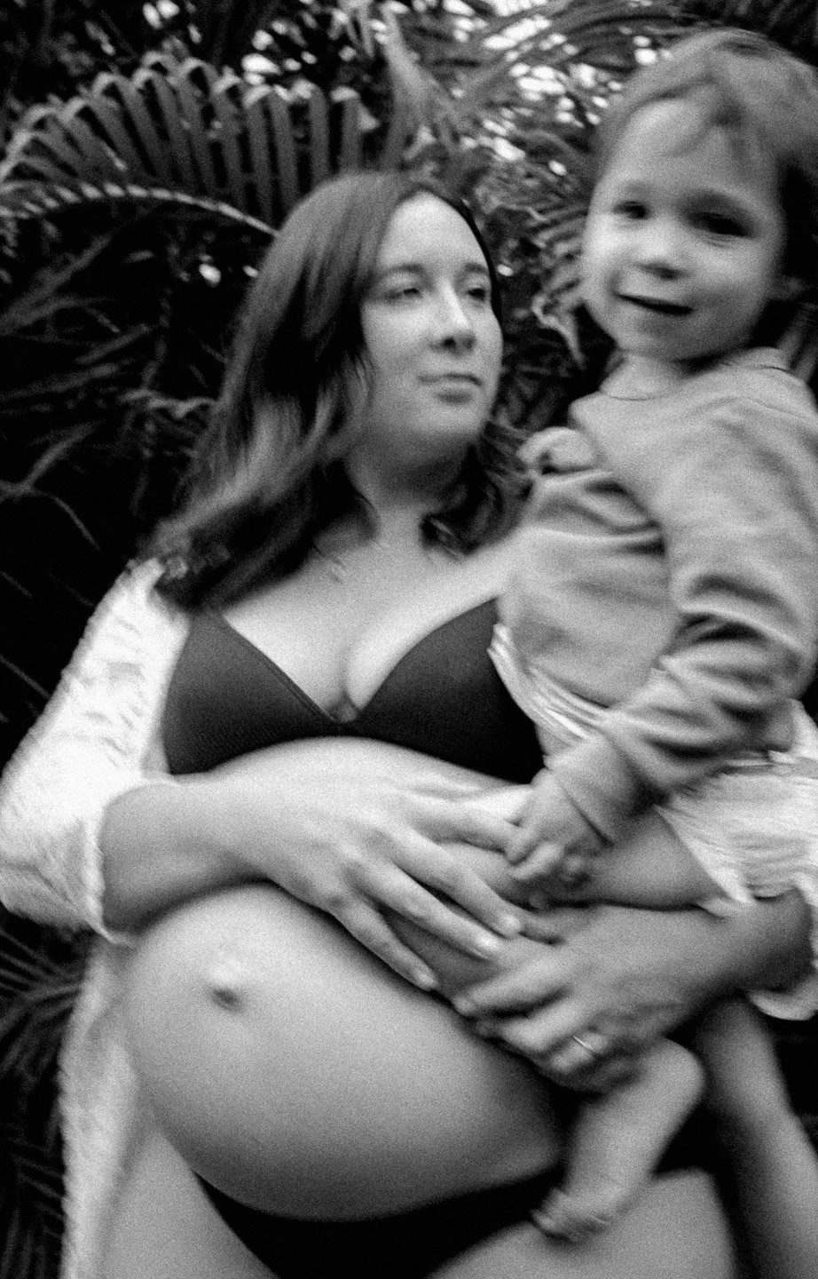 Maternity Shoot At Austinmer Beach