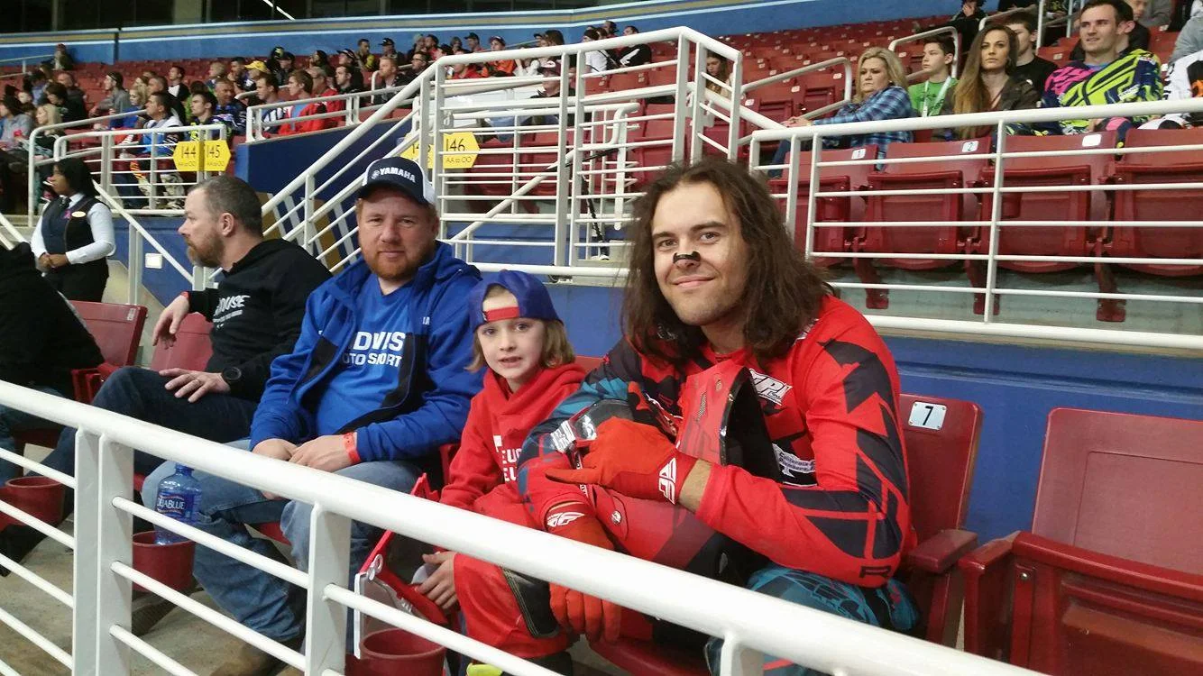 Between practice sessions Owen and his family got a chance to review the track with Adam. They discussed line choice, the track set-up and more! They had a chance to get the inside scoop on all of it. Not many people get a chance to go over details of the track with their favorite rider. Owen was definitely an industry insider that day.