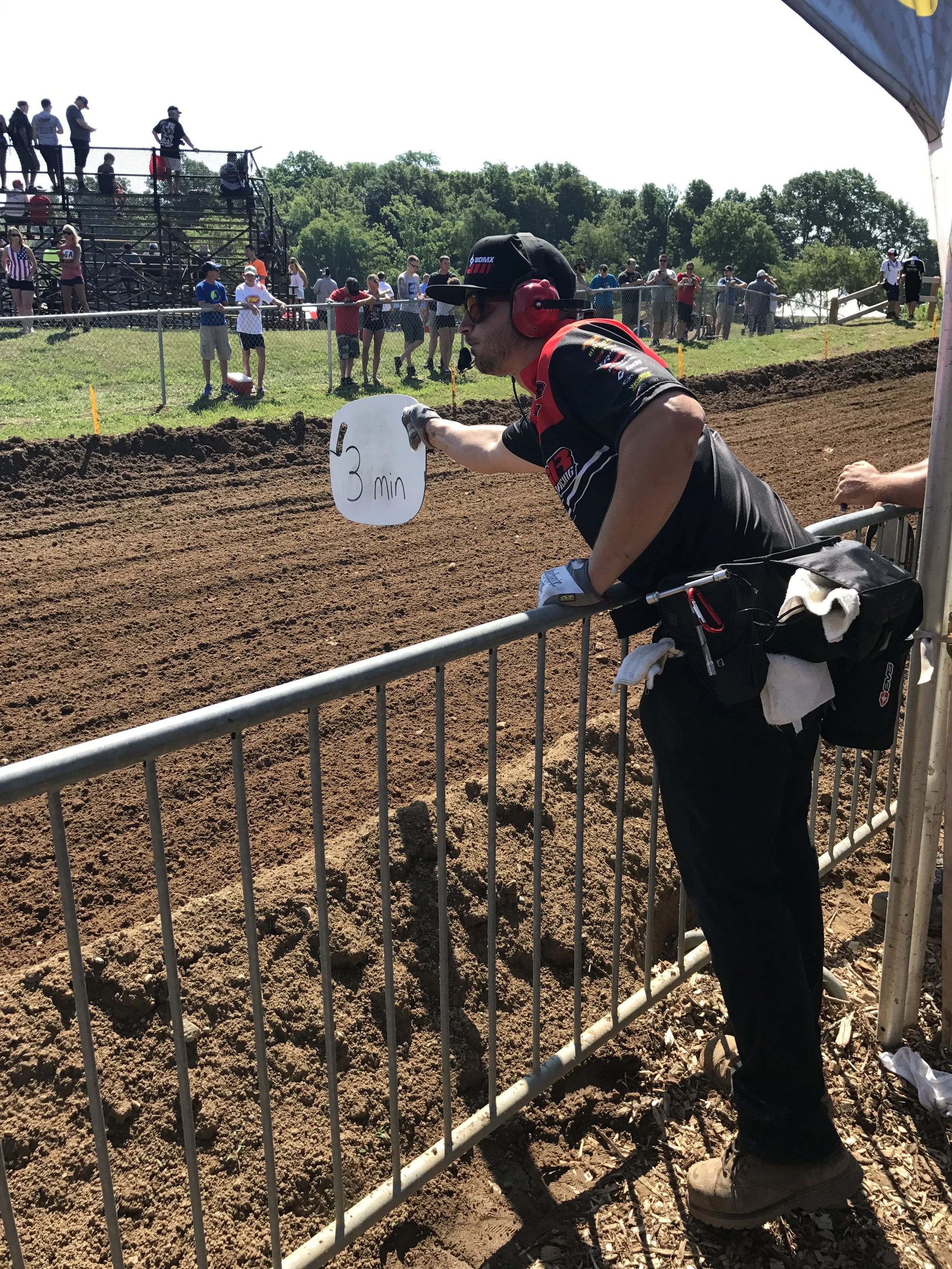 Chas does his best to keep Henry Miller charging forward and informed during the race. This pair works extremely well together and are a huge part of each others success.