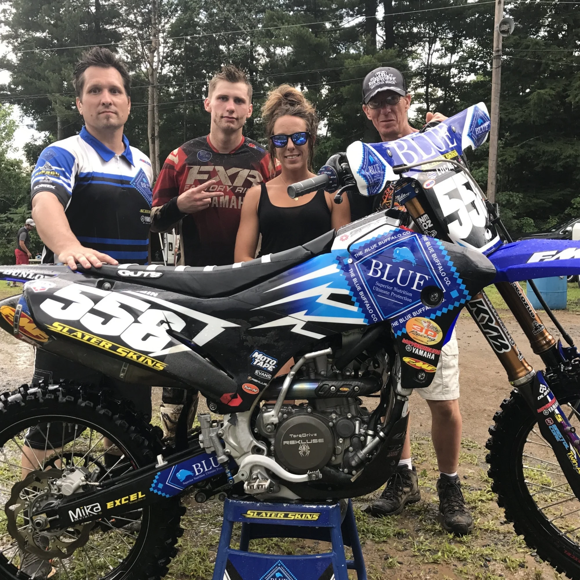 Jerry Robin and the Blue Buffalo Slater skins crew gave the fans in the TCE Motocross Fan Experience a true behind the scenes VIP experience. They loved getting an all access experience and getting to be the team's special guest!