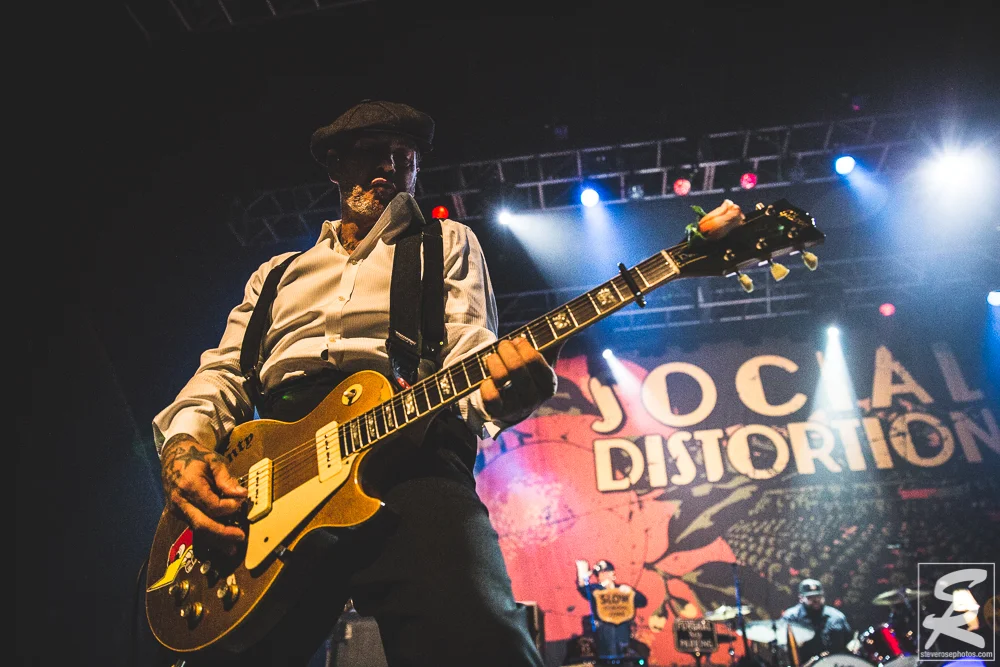 Social Distortion