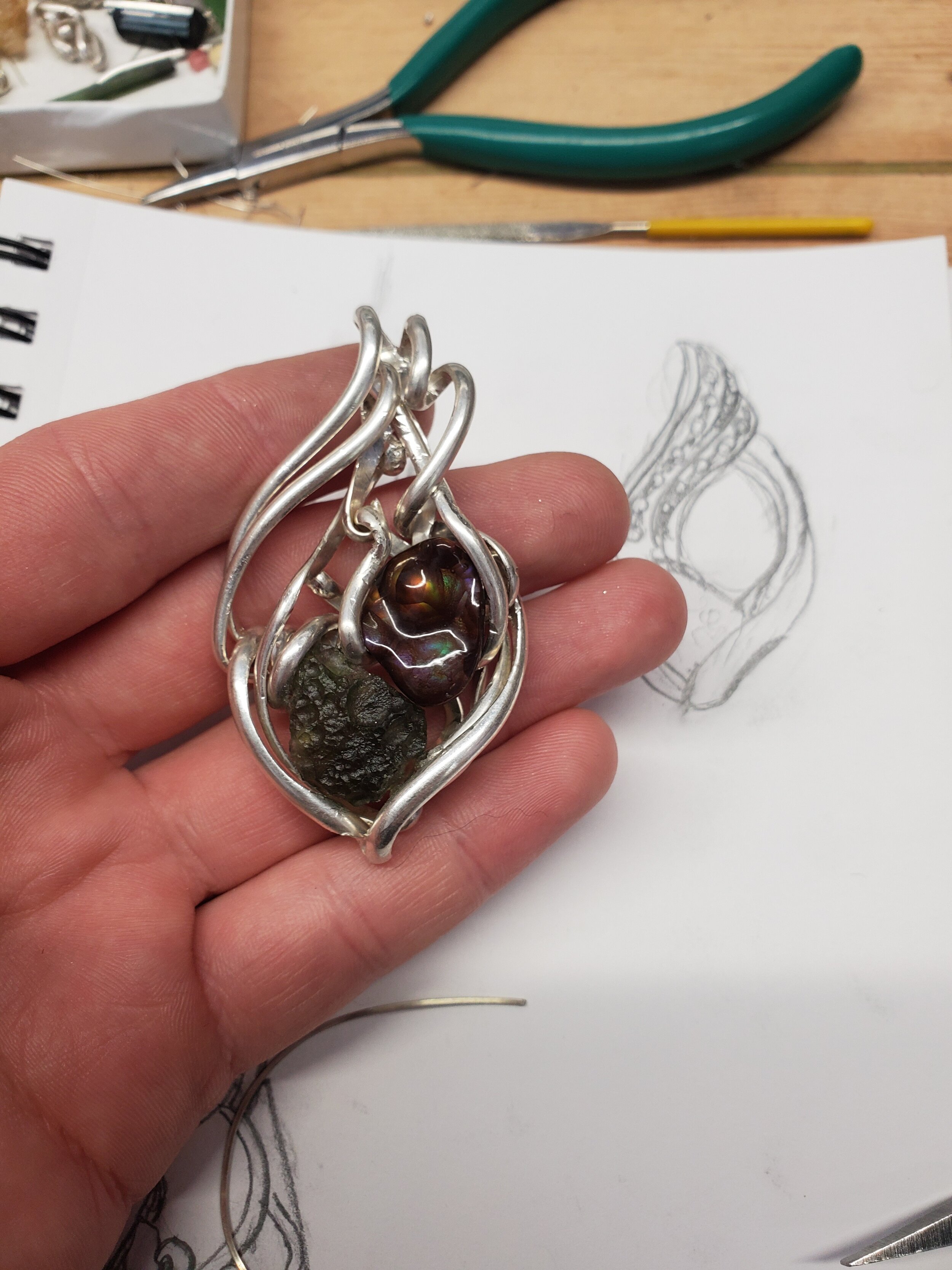 Moods in Wire; An Extended Guide to The Fine Art of Wire Wrapping | Esslinger
