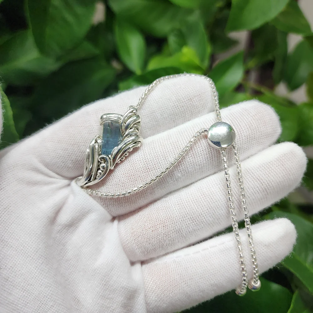 マルコリン・アート・クリスタル 貝殻 M177 Aquamarine Bracelet — Miles McDonald - The Art of Wire