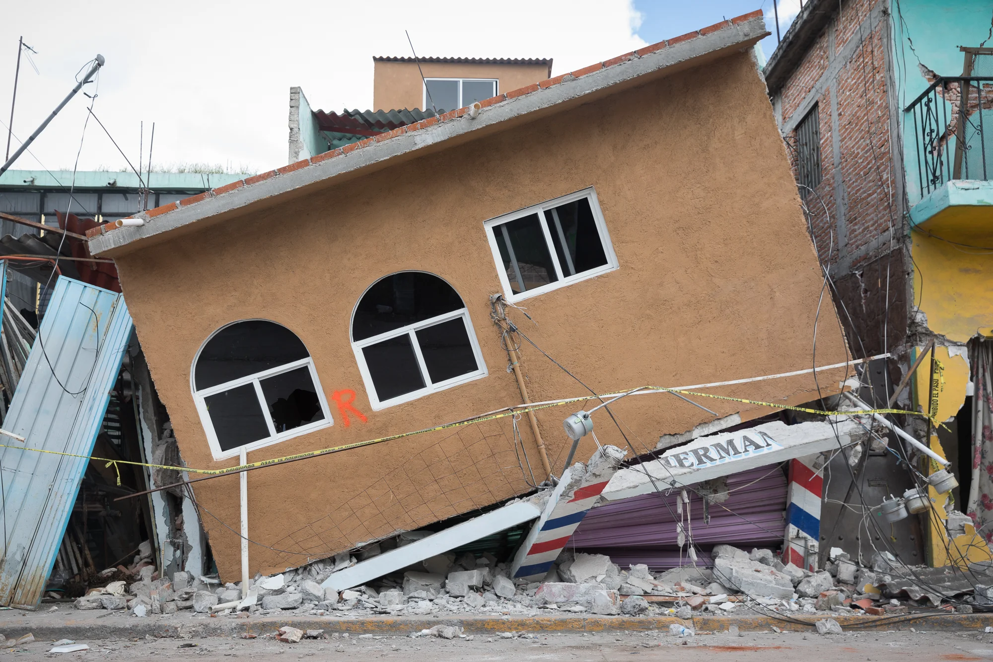 The earthquake in Jojutla, Morelos destroyed homes and businesses. People are not only left without a place to live but without a source of income. PHOTO: Francisco Alcala Torreslanda