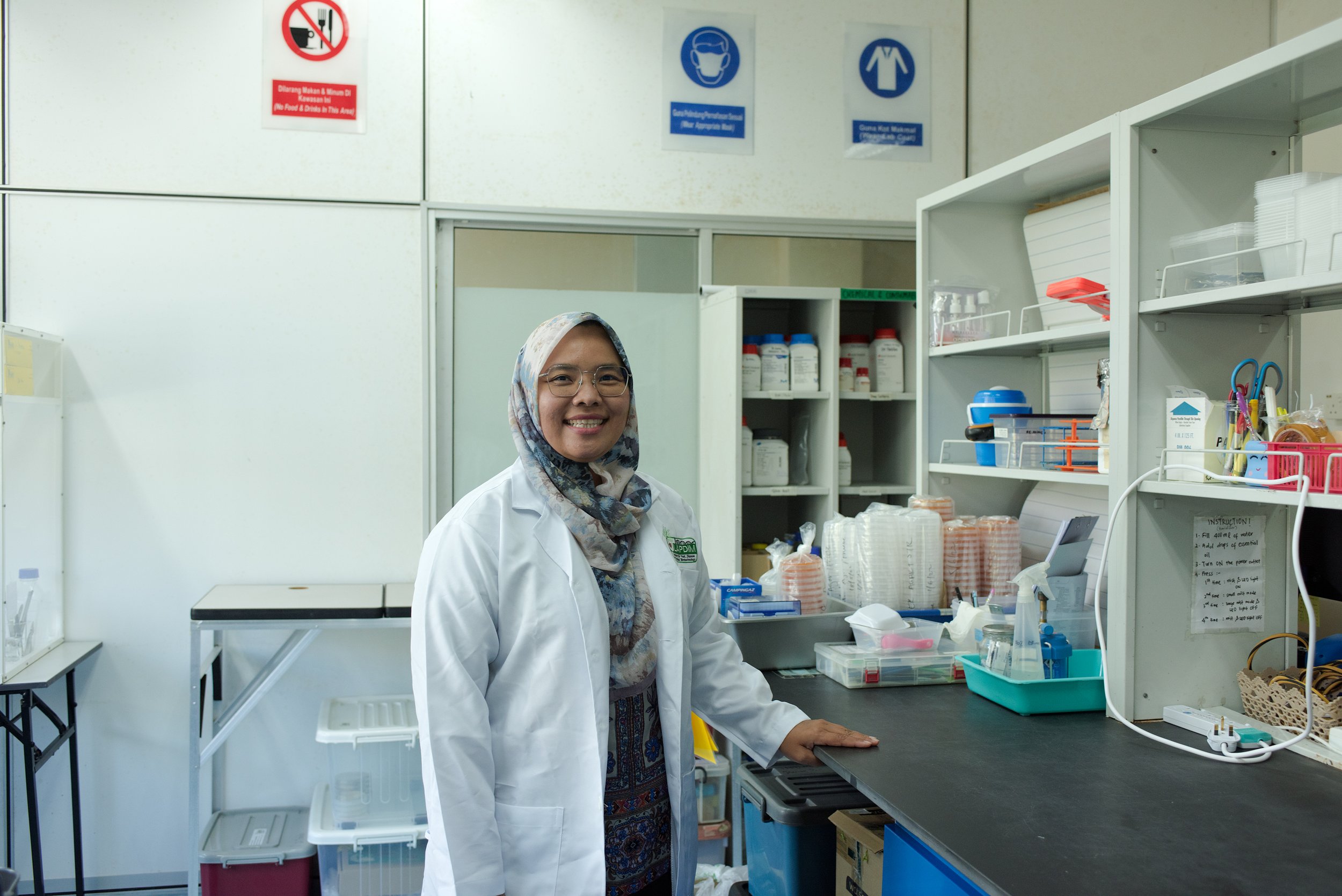 Dr. Dahlia Sidique, a plant pathologist at Universiti Malaysia Terengganau. She has been involved with TCS since its inception, and she currently helps to analyze fungus collected from terrapins.