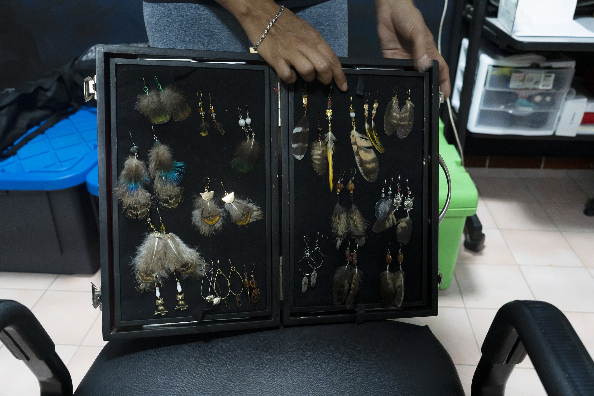 Jewelry made and sold by Diana and Alberto using molted feathers from the centre’s birds. This helps them fund the centre’s programs and care for the birds. Tamara Blazquez Haik.