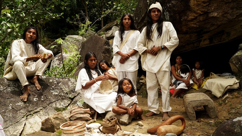 The Wiwa are one of the four descendants of the ancestral Tairona, who inhabited the north of Colombia, mainly on the coast of the country. 