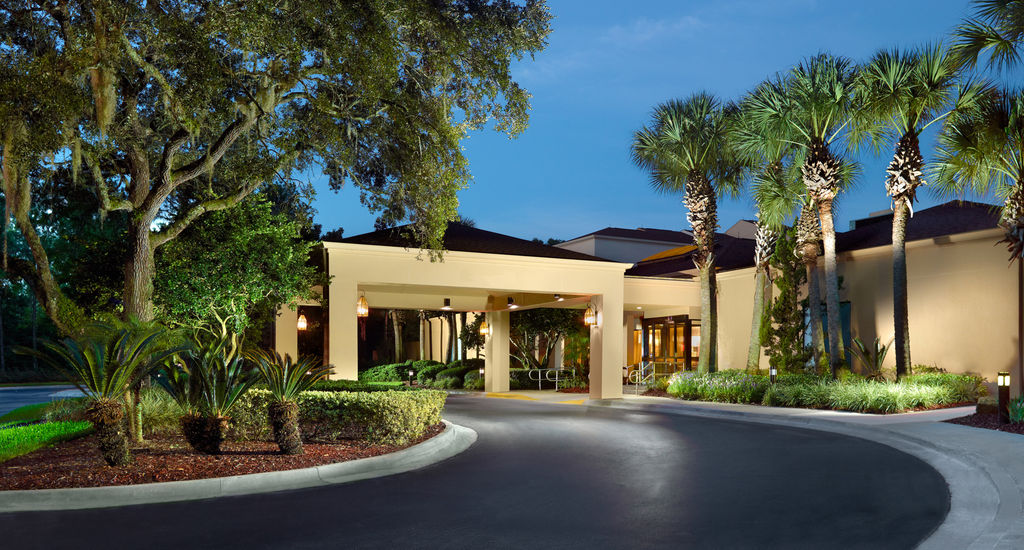 HolidayInnExpressSuitesSouth.jpg