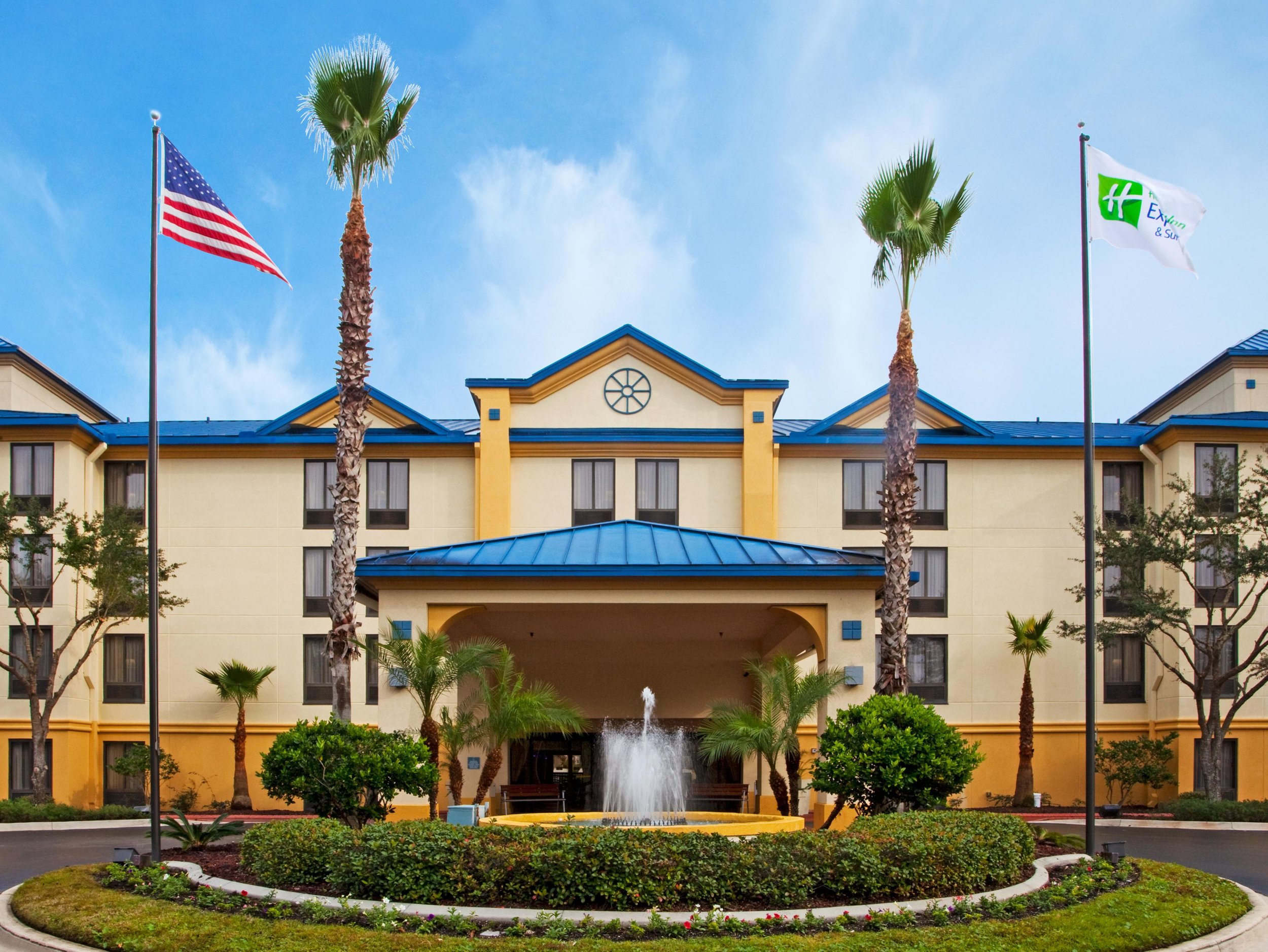 Holiday Inn Express Hotel &amp; Suites South