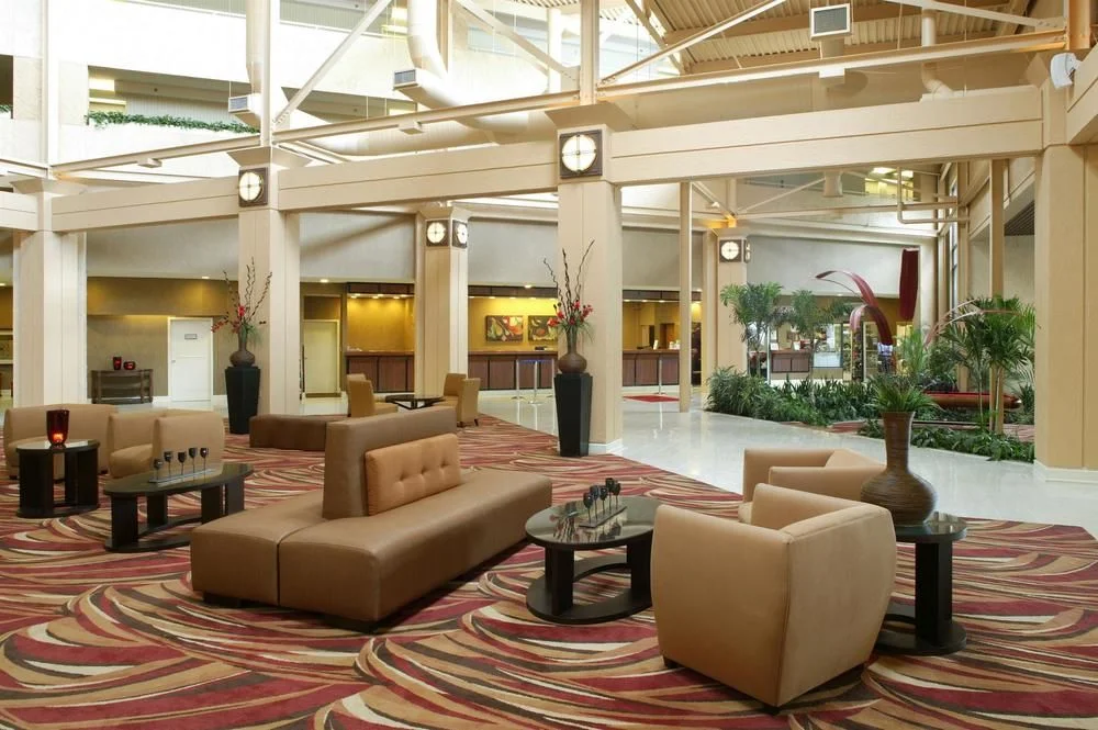 HolidayInnExpressSuitesSouth.jpg