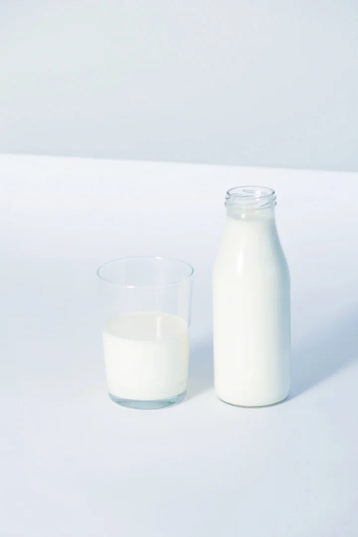 Hf_milkandwater_01.jpg