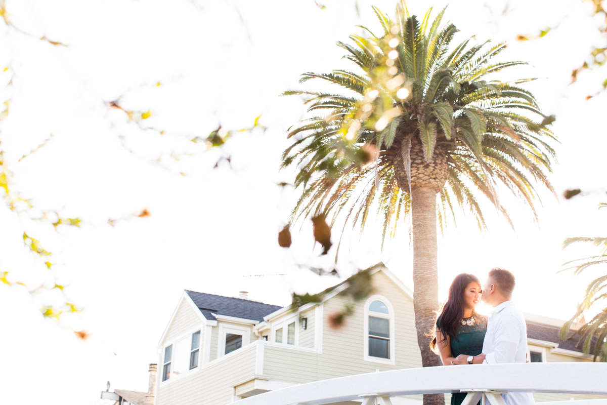 thevondys.com | Engagements at the Venice Canals | Southern California Engagement Photography | The Vondys 