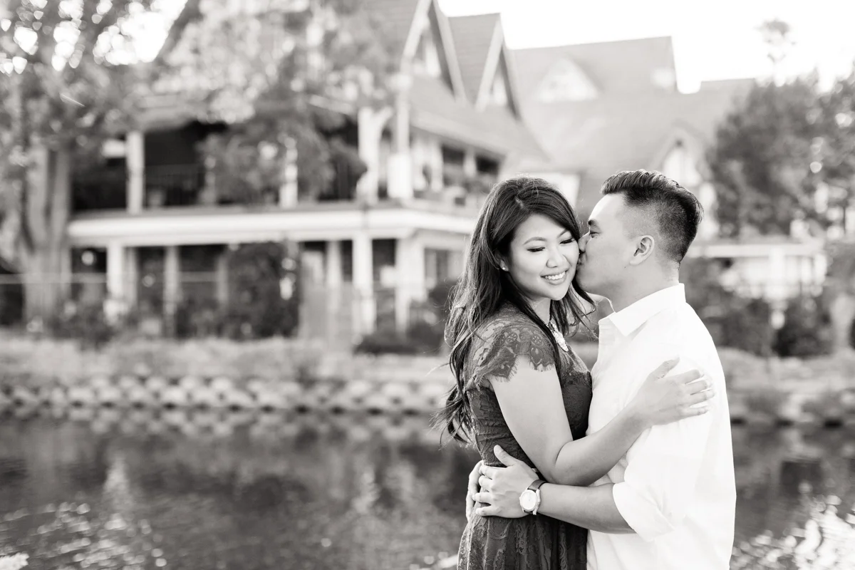 thevondys.com | Engagements at the Venice Canals | Southern California Engagement Photography | The Vondys