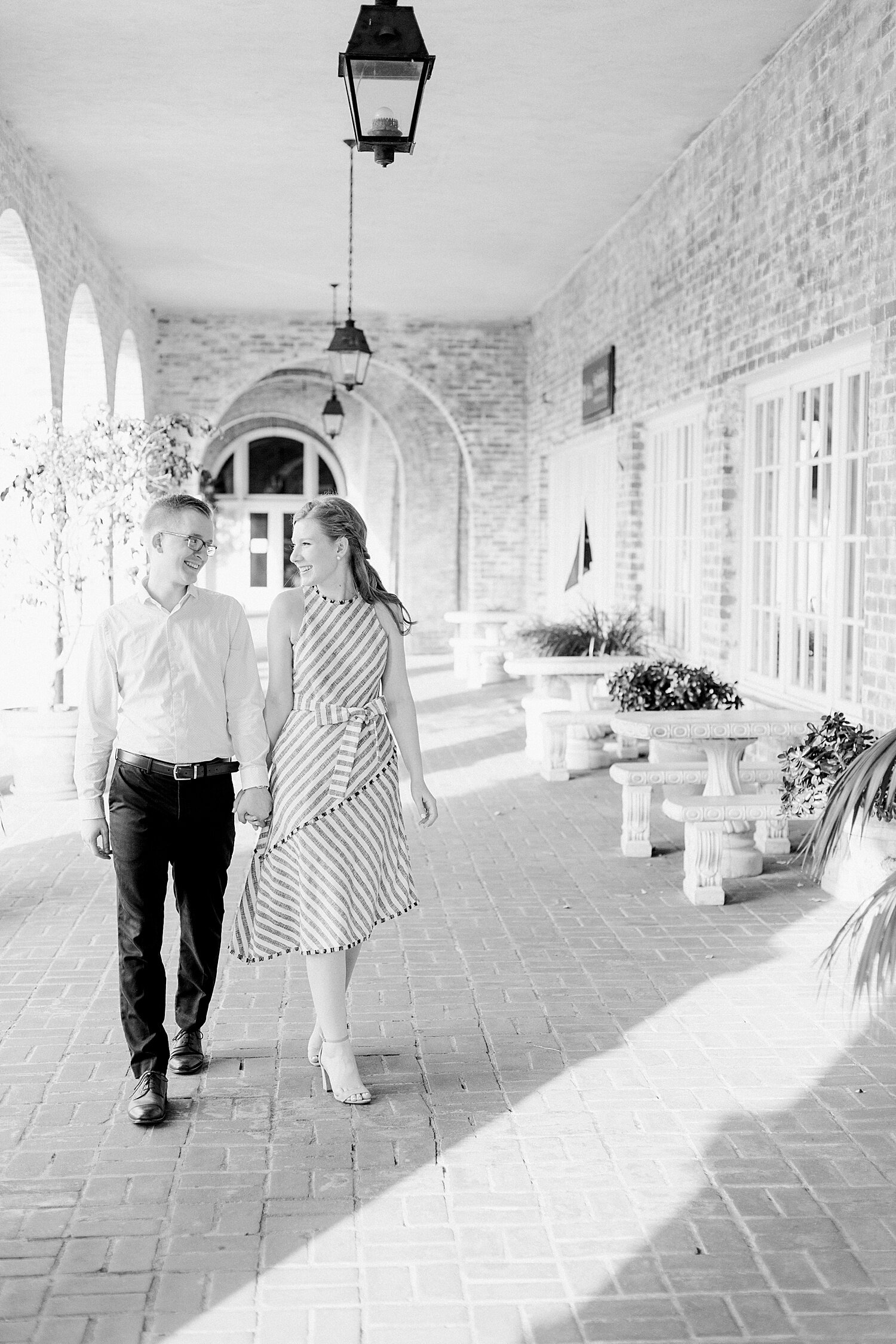 Palos Verdes Wedding Photographer | Malaga Cove Plaza Engagement Photography |  thevondys.com