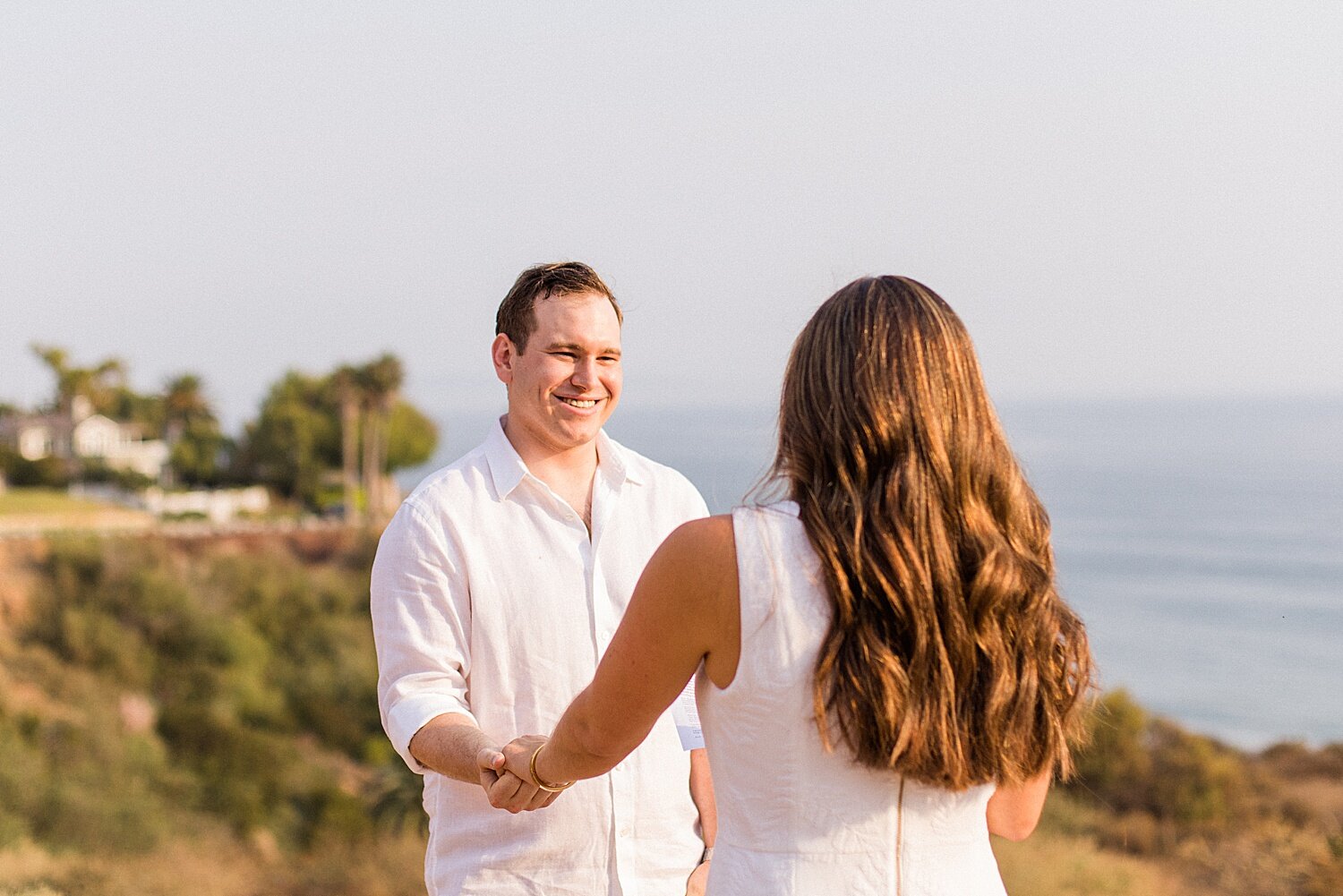 a beautiful small wedding ceremony on the bluffs of the pacific palisades | thevondys.com
