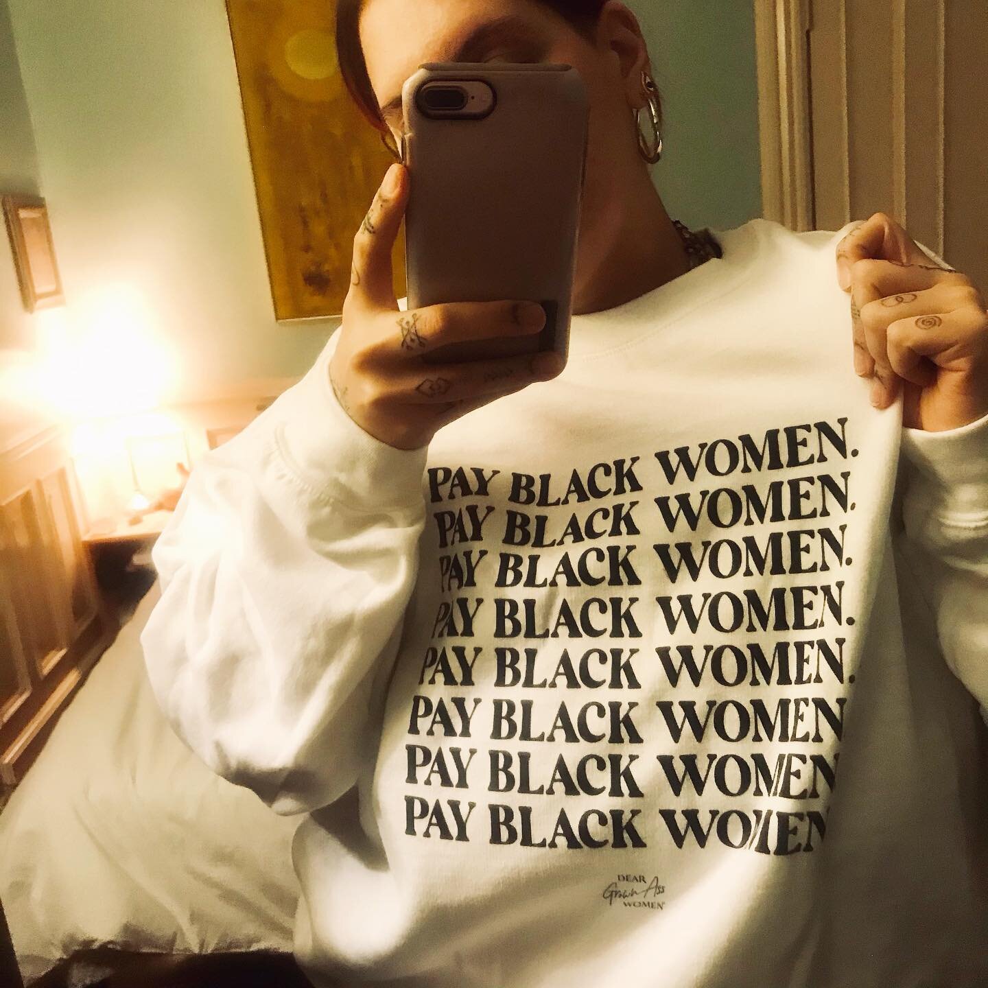 Mantra. ➡️ Living in this new shirt from @cyndiespiegel 🌻 @deargrownasswomen ☀️ #payblackwomen