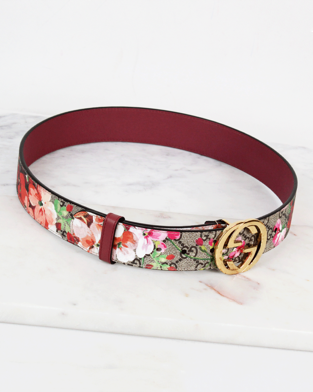 Gucci GG Supreme Blooms Logo Buckle 