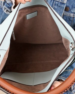 Louis Vuitton Bagatelle versus Flore bags from the Parnassea