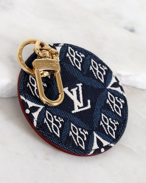 Louis Vuitton Metal/Silver Blown up key Holder bag charm -FW 2023