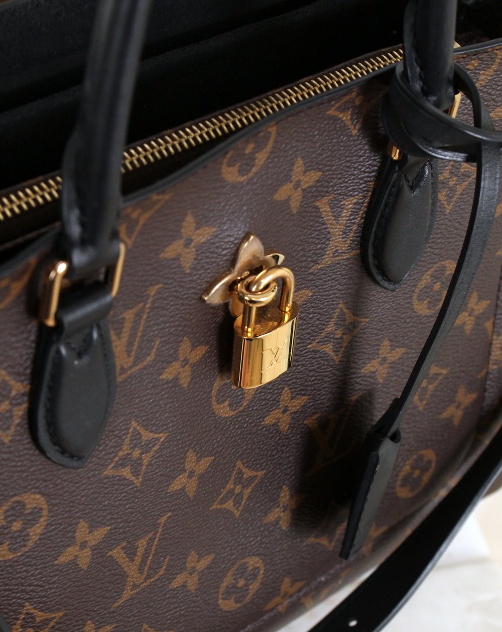1.4 Louis Vuitton Christian Louboutin Iconoclast Handbag