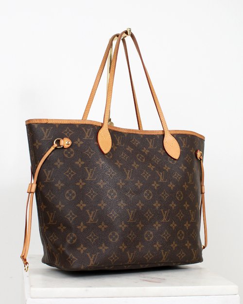 Louis Vuitton On My Side MM Shoulder Bag — Otra Vez Couture Consignment