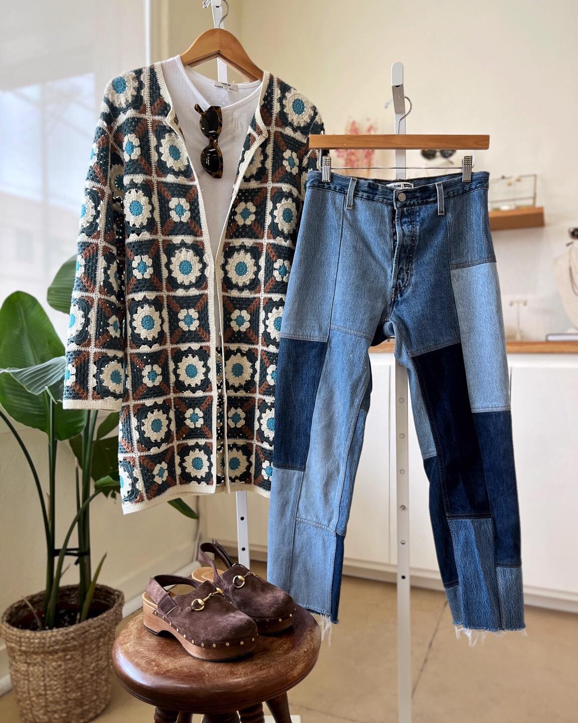 Patchwork crochet 🤝 patchwork denim

Then contrast the two with suede clogs like this designer verison from Gucci - available online and in store for you to try on at our San Antonio consignment boutique in Olmos Park!

. . .

#designerresale #satxs