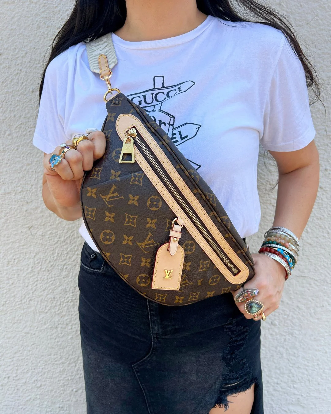 It's only Monday, but this week is already calling for a little adventure ✨⁠
The Keepall for when you&rsquo;re packing it all&hellip; and the Bum Bag for when you just need the essentials. Both feel like the kind of pieces you&rsquo;ll reach for agai