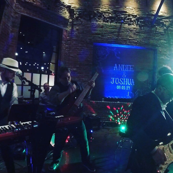 Uploading a bunch of videos from a recent gig. Kiss #Barnburners #prince #kiss #wedding #classicrock #party #partyband