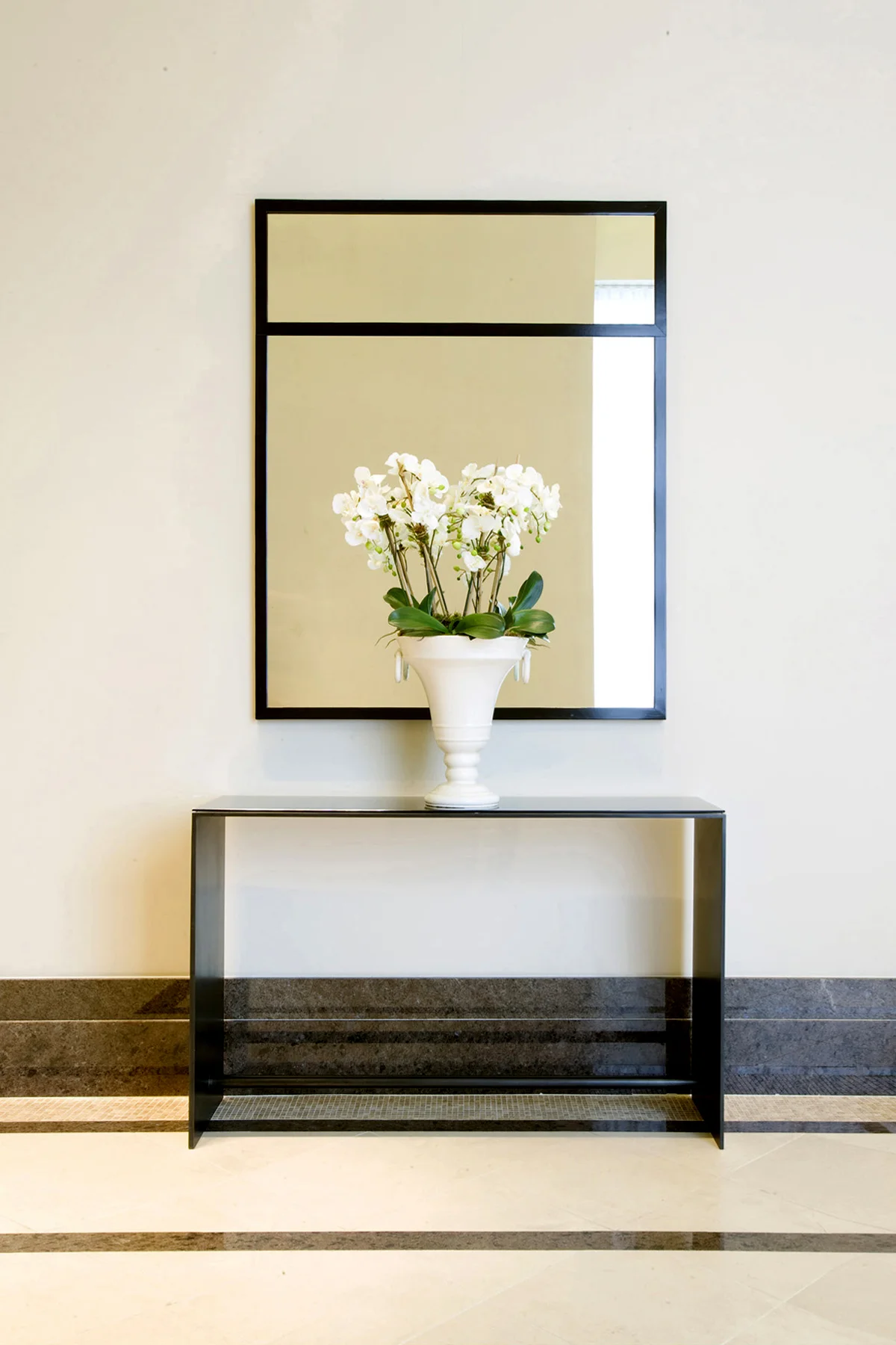 5. Grove Pointe Condo Entrance Detail.jpg