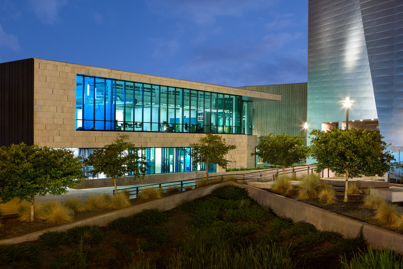 THE DENVER ART MUSEUM ADMINISTRATION BUILDING