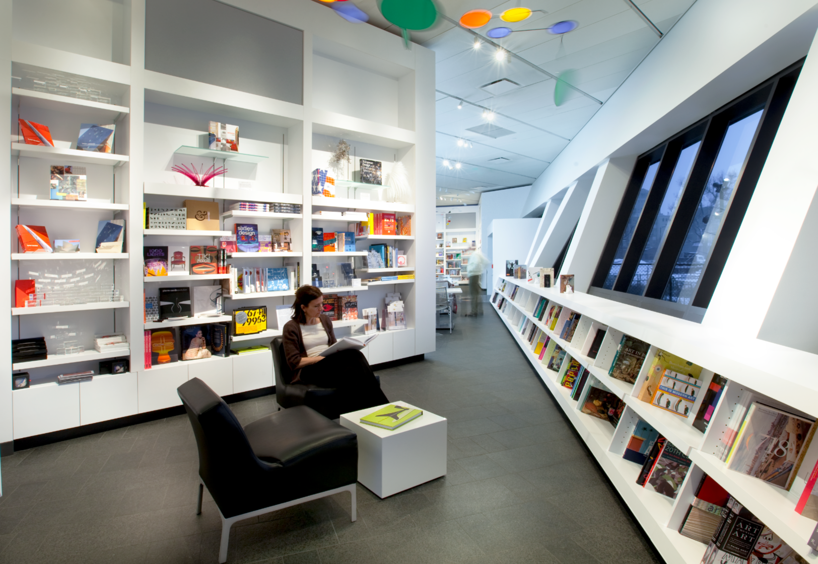 031_BookStore-3_5662-2_sc.png