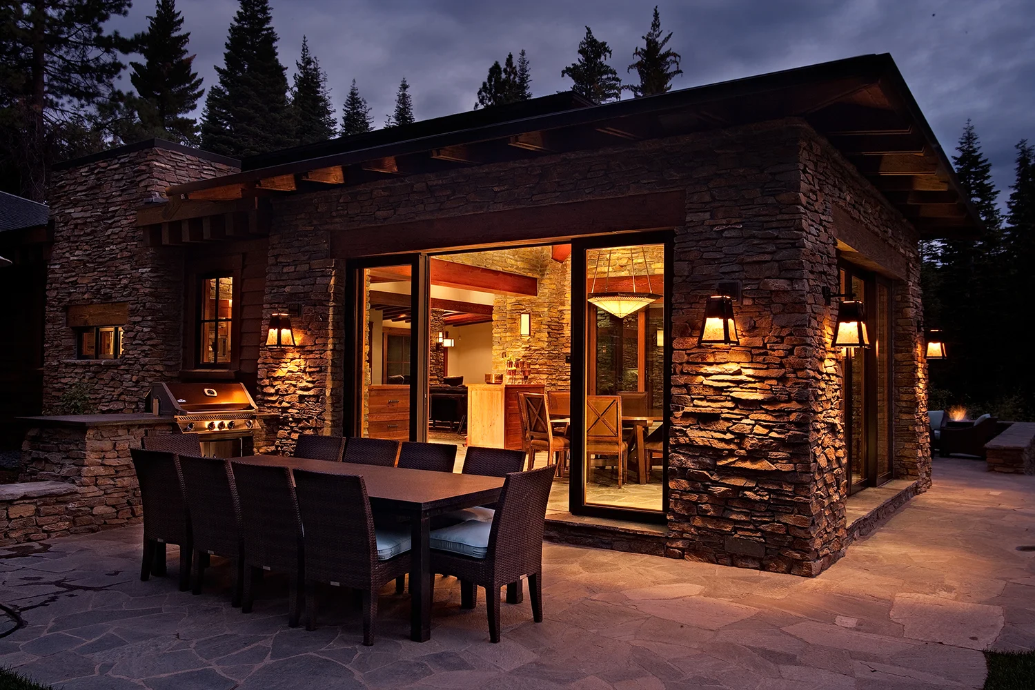 Lot 77_Exterior_Dining Terrace_Builtin BBQ_Masonry.jpg