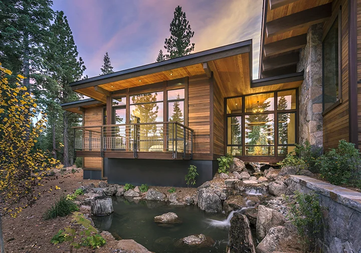 Lot 112_Exterior_Master Bed_Water Feature.jpg