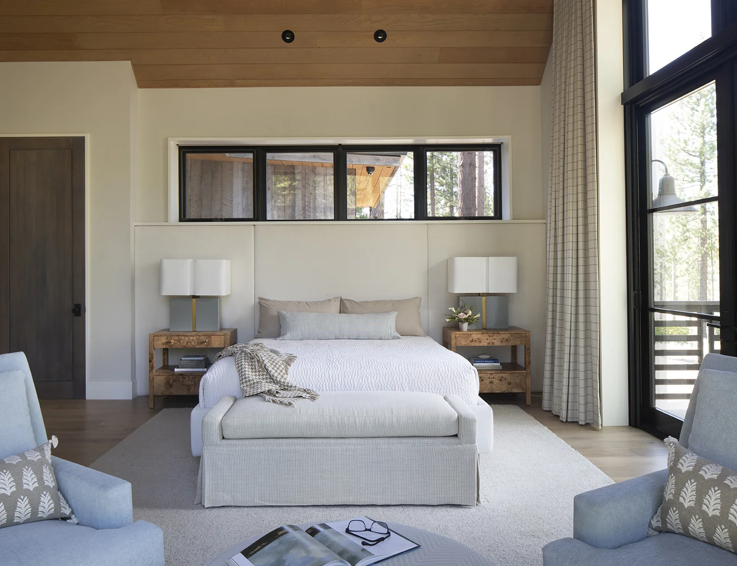 Lot 624_Master Bedroom_Transom Window_Padded Bed Wall.jpg