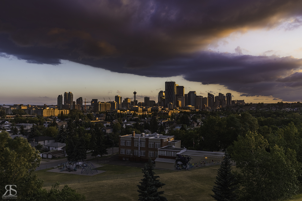 The school provided another element of interest that supports the skyline. The clouds framing the city was an added bonus.