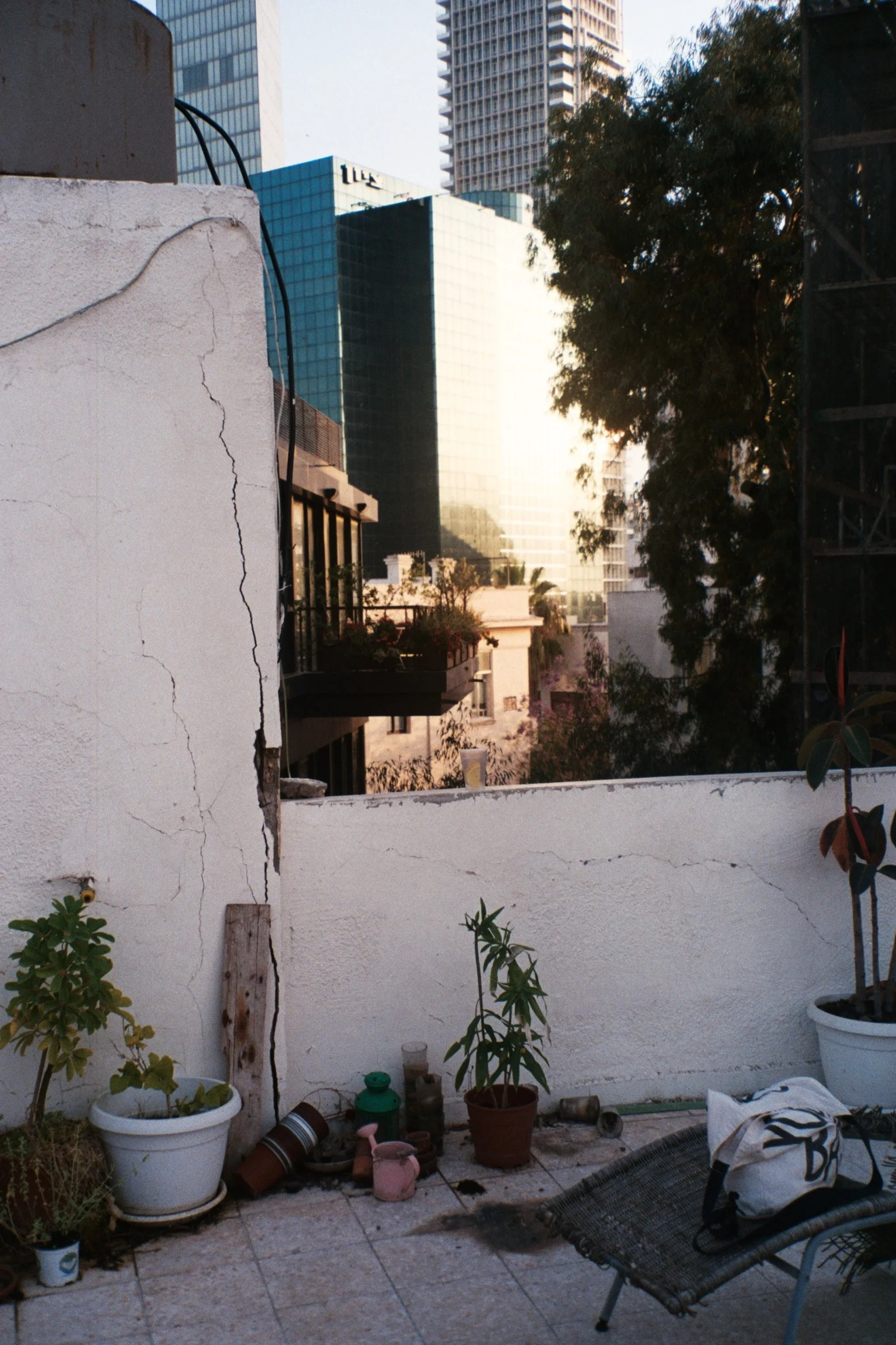 AA023_6.jpg