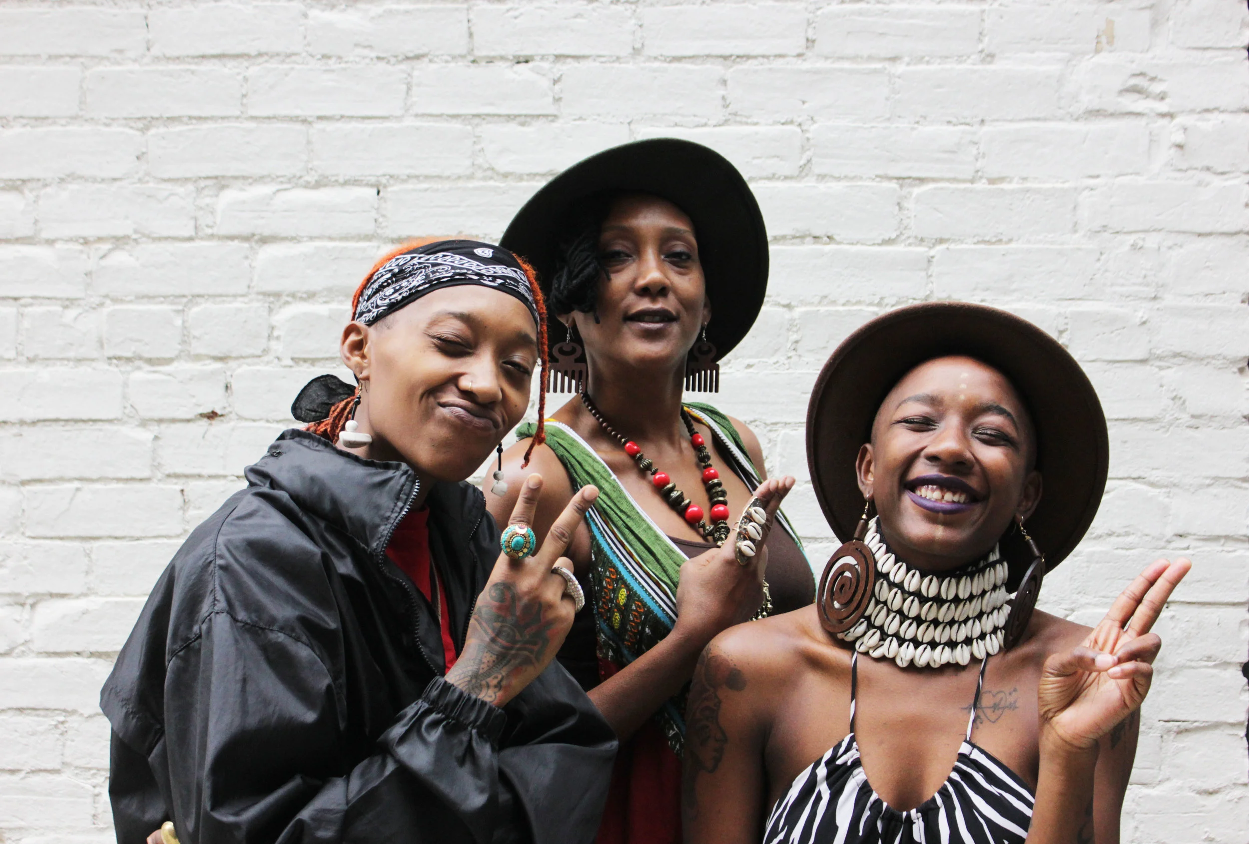 L to R: Siri Imani Huey, Jennie Wright, and Alexis Thompson
