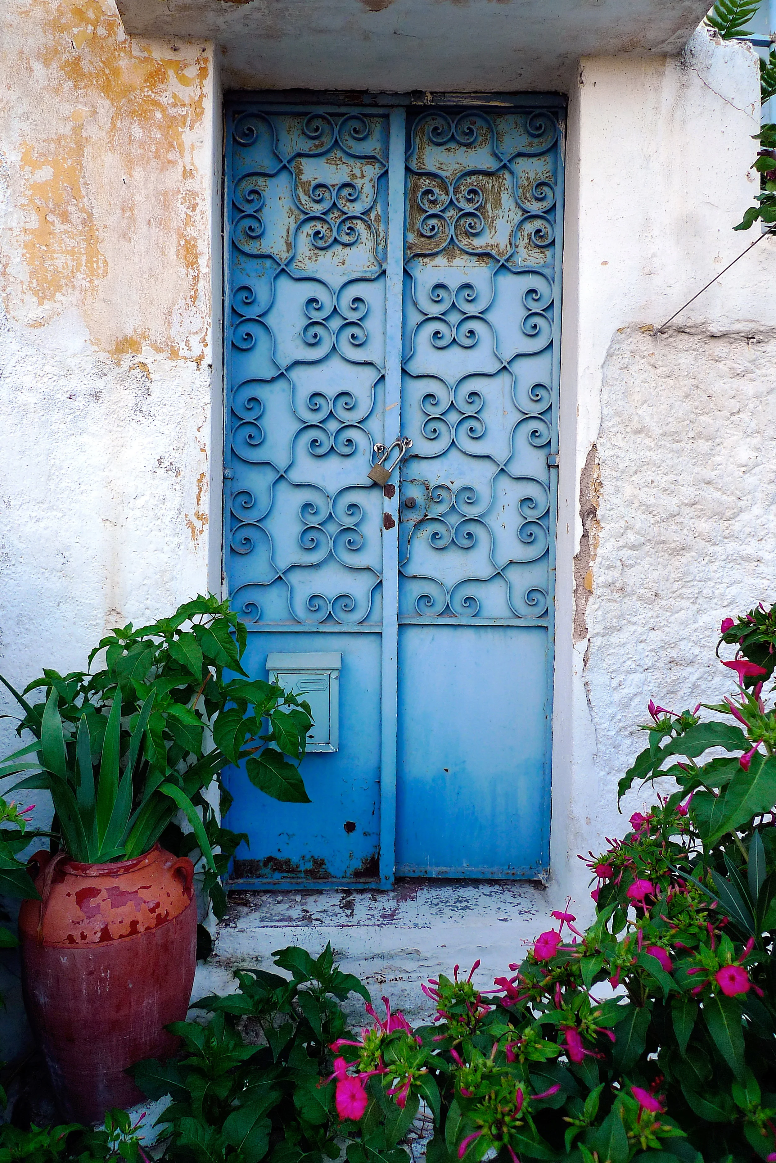greece blue door