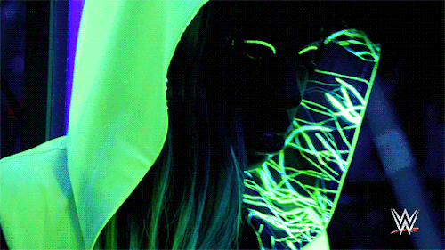 Feel the Glow Naomi.gif