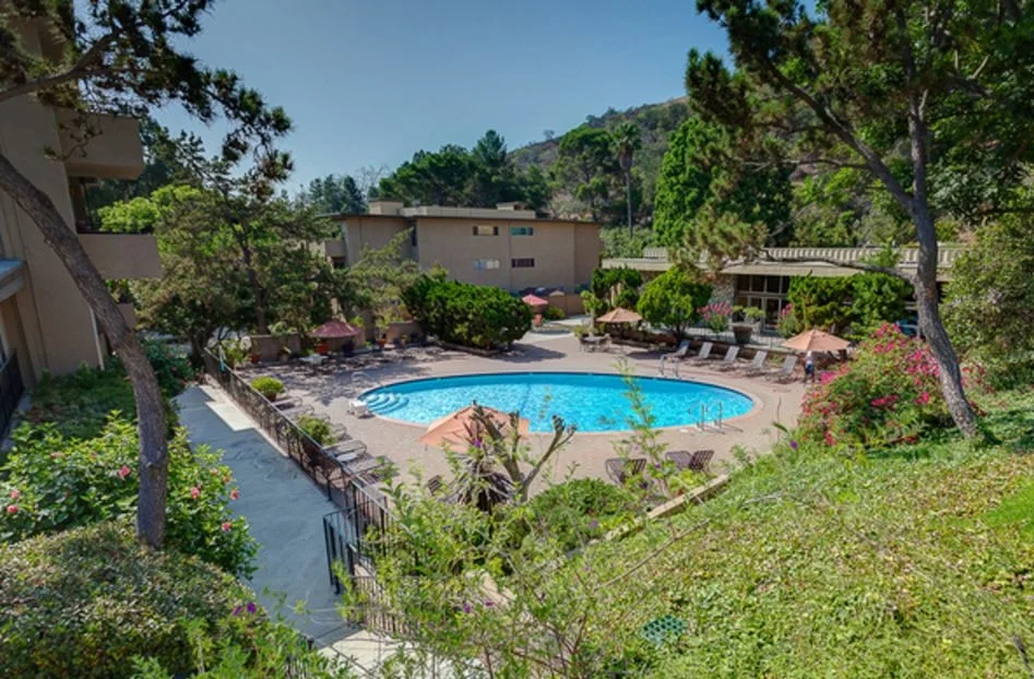 6736 HILLPARK DR 2.jpg