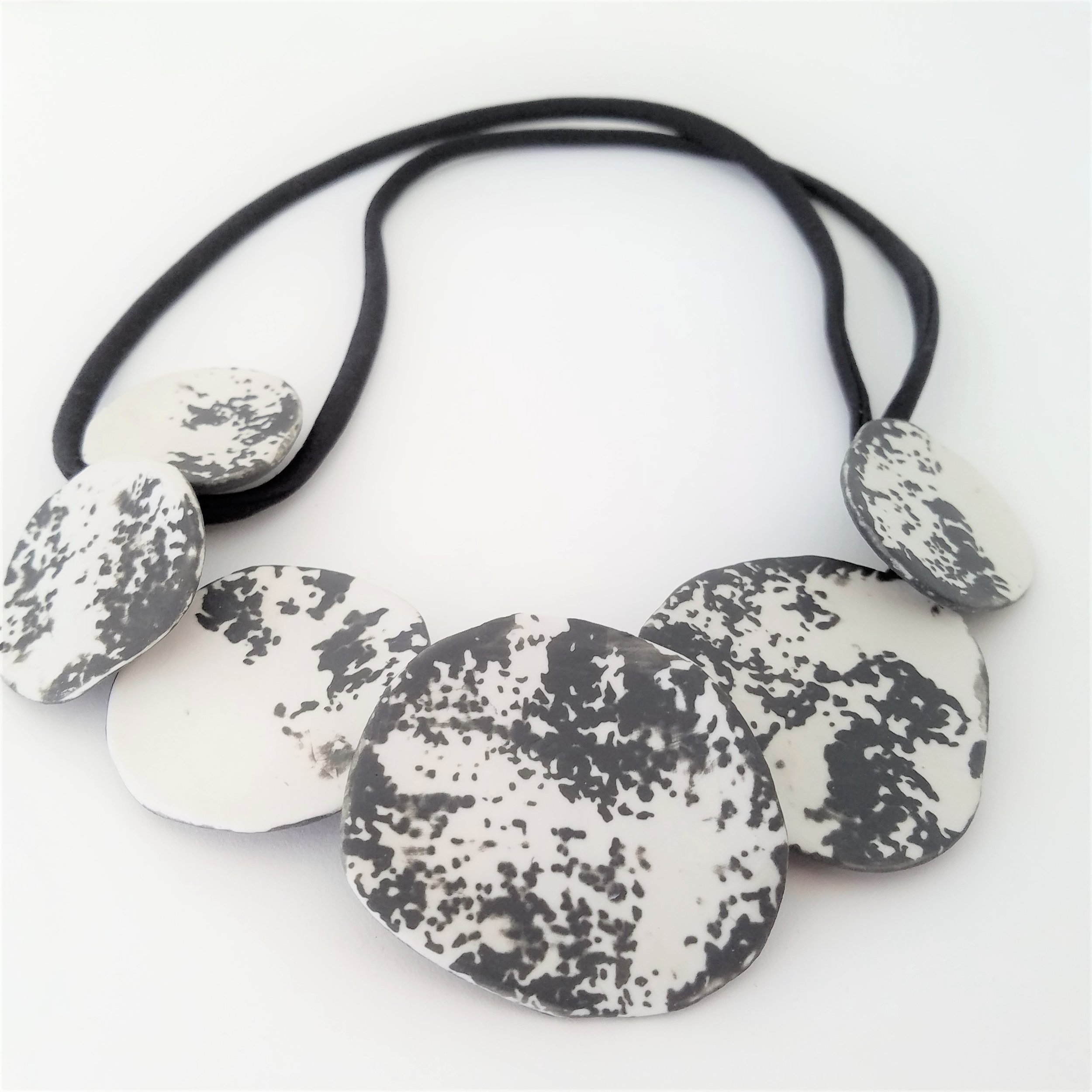 abstract ceramic cluster necklace (2).jpg