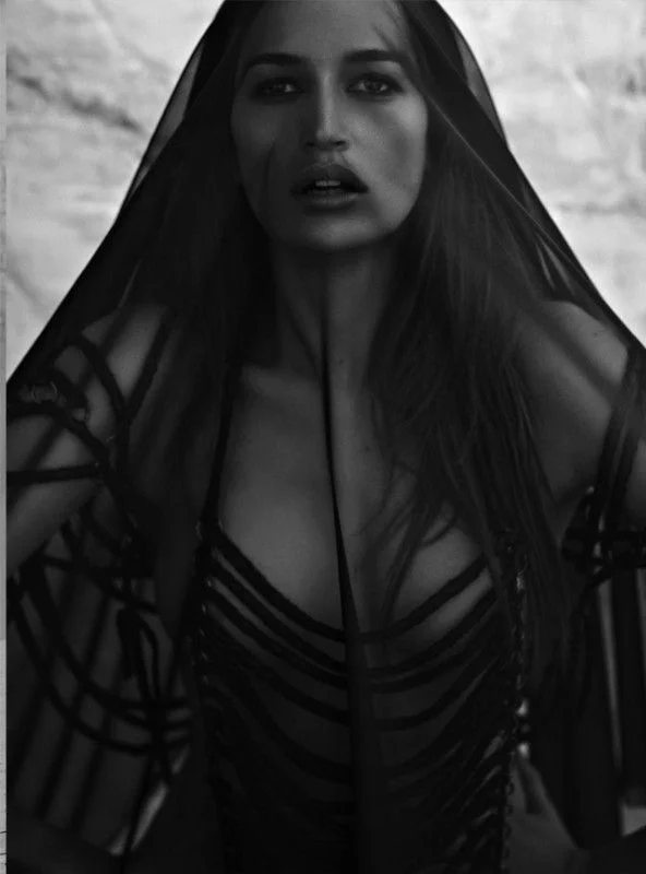 Helen mourning