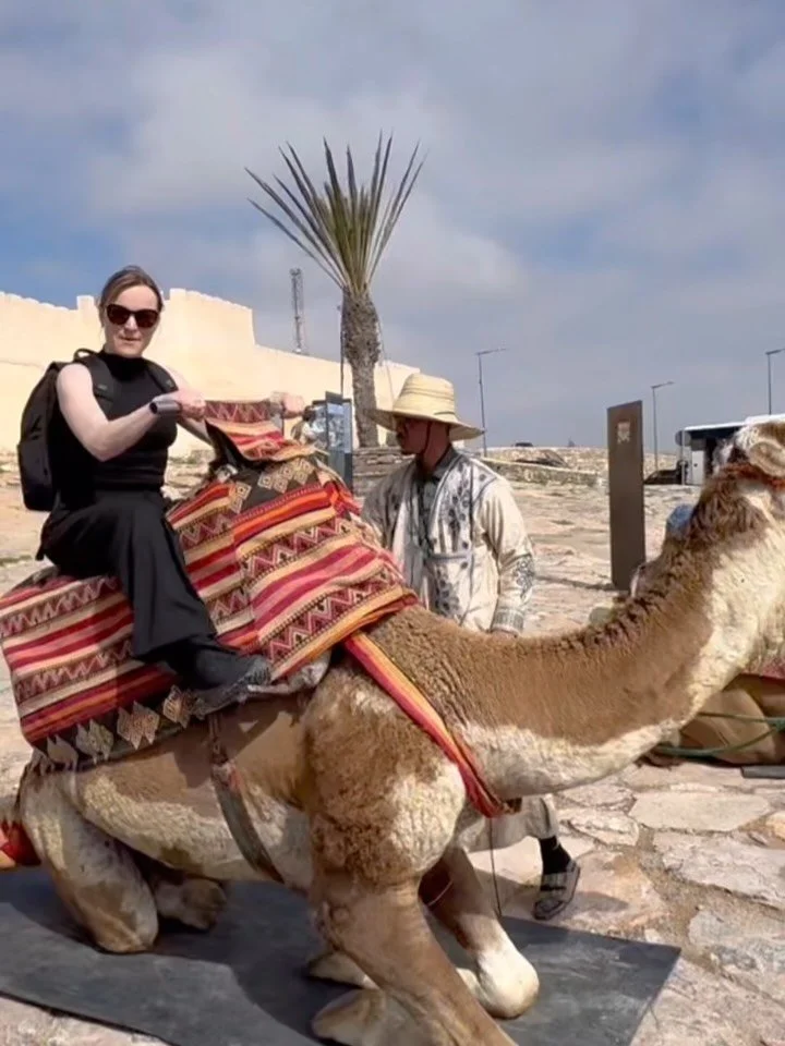 M&otilde;ne paigaga on s&otilde;nulseletamatu side ja m&otilde;nede inimestega s&otilde;nulseletamatu klapp. K&otilde;ik minu k&uuml;lastused Marokosse on seda kinnitanud ja see maa ja tema inimesed on mind l&otilde;putult inspireerinud. Meie Iirise&