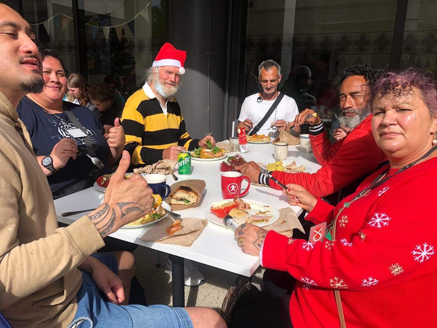 Kia ora koutou! Hope you all are having a great summer! Here are some amazing pics from our Christmas feast 🎄⛪️ We want to thank you all volunteers that made it possible. What an epic community this is? ❤️

If you want to be part of this, and volunt