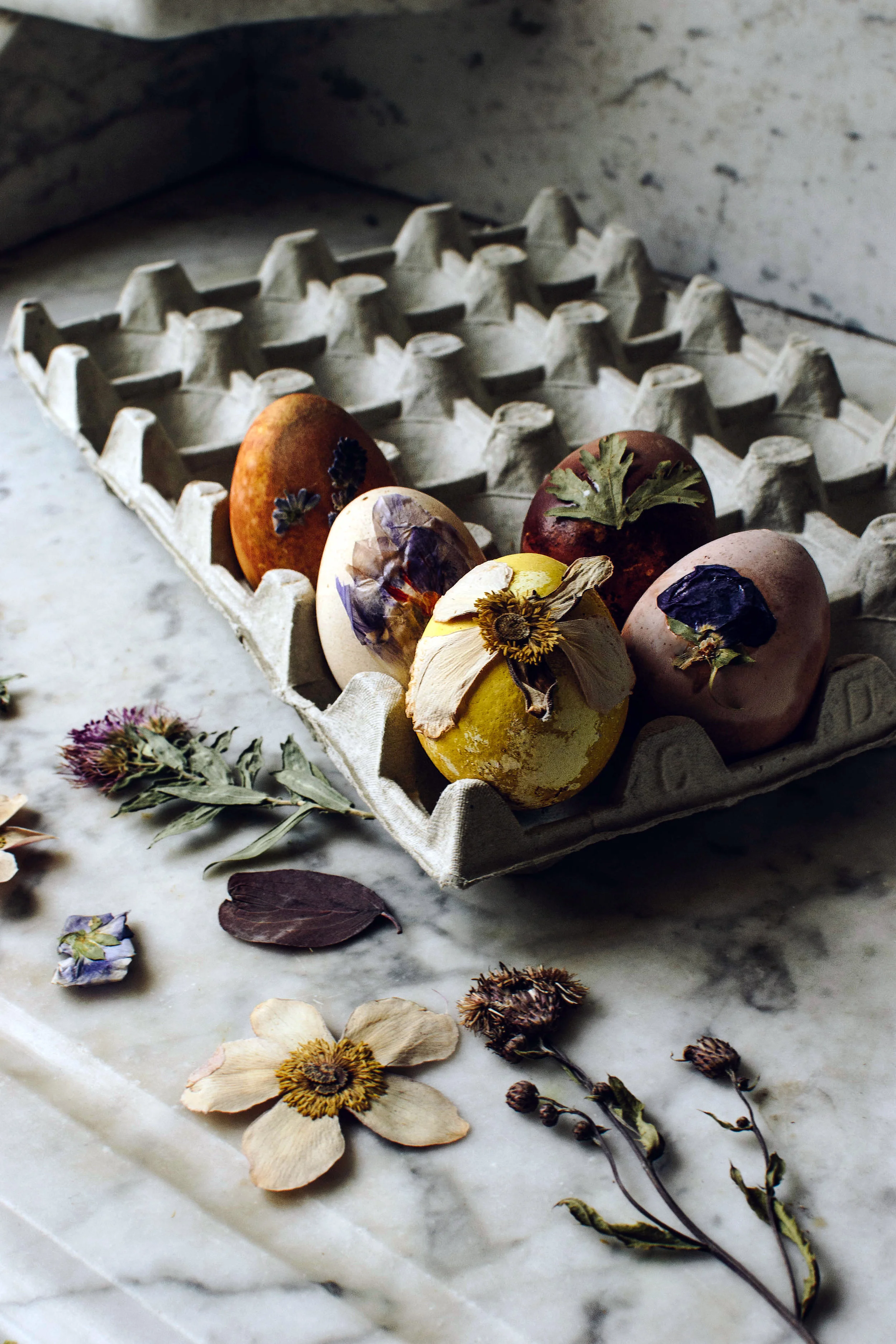 NATURAL DYED FLORAL EASTER EGGS