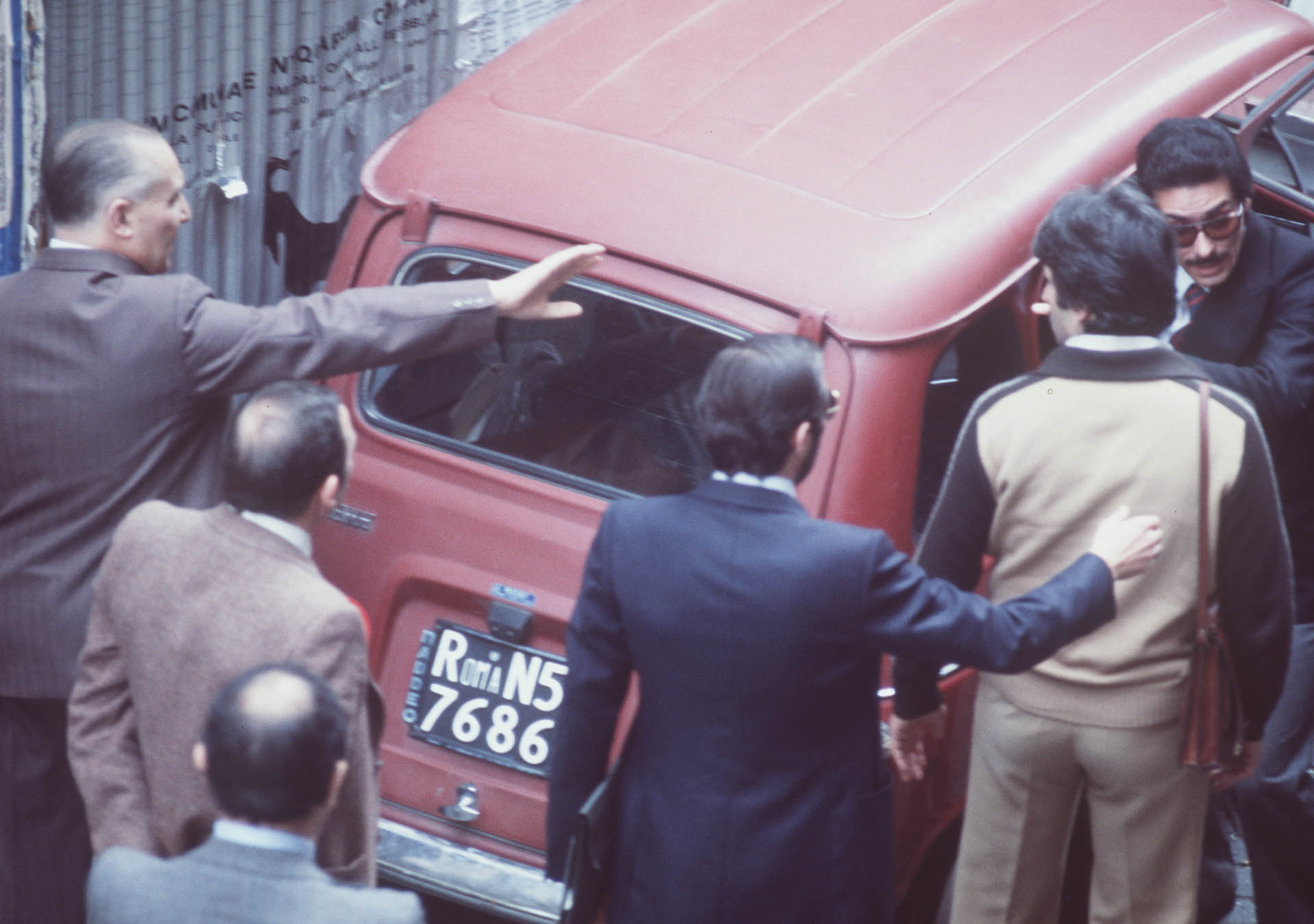  Rome, Italy 9 May 1978 The discovery of Aldo Moro's corpse inside the red Renault in Caetani street.&nbsp; 