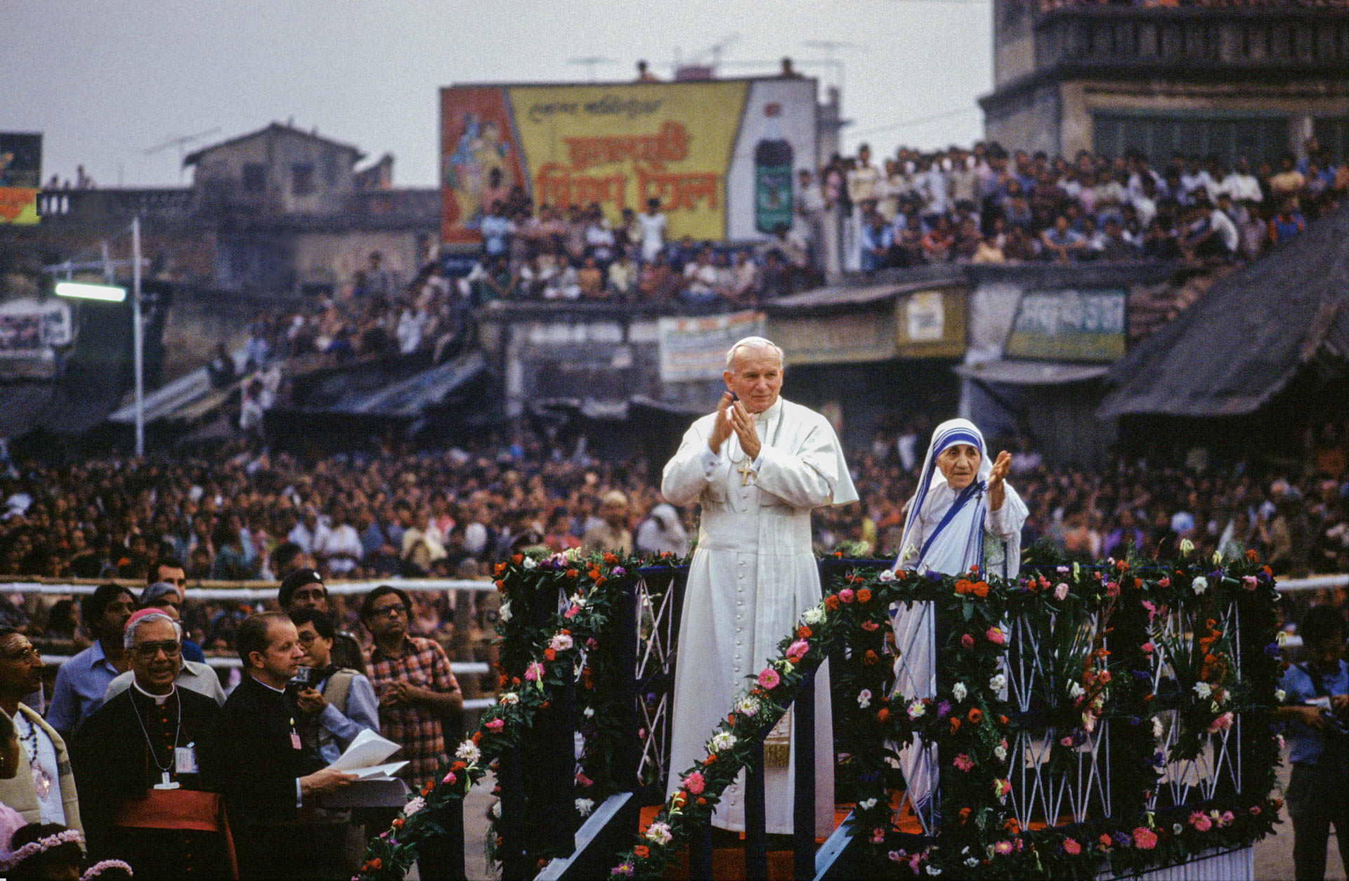  Calcutta, India - February 1986 During his visit, the Pope went to the house given by the Priest of the Goddess Kali to Mother Teresa to look after the dying homeless: "Oh most tender and compassionate God, bless all those who are dying, all those w
