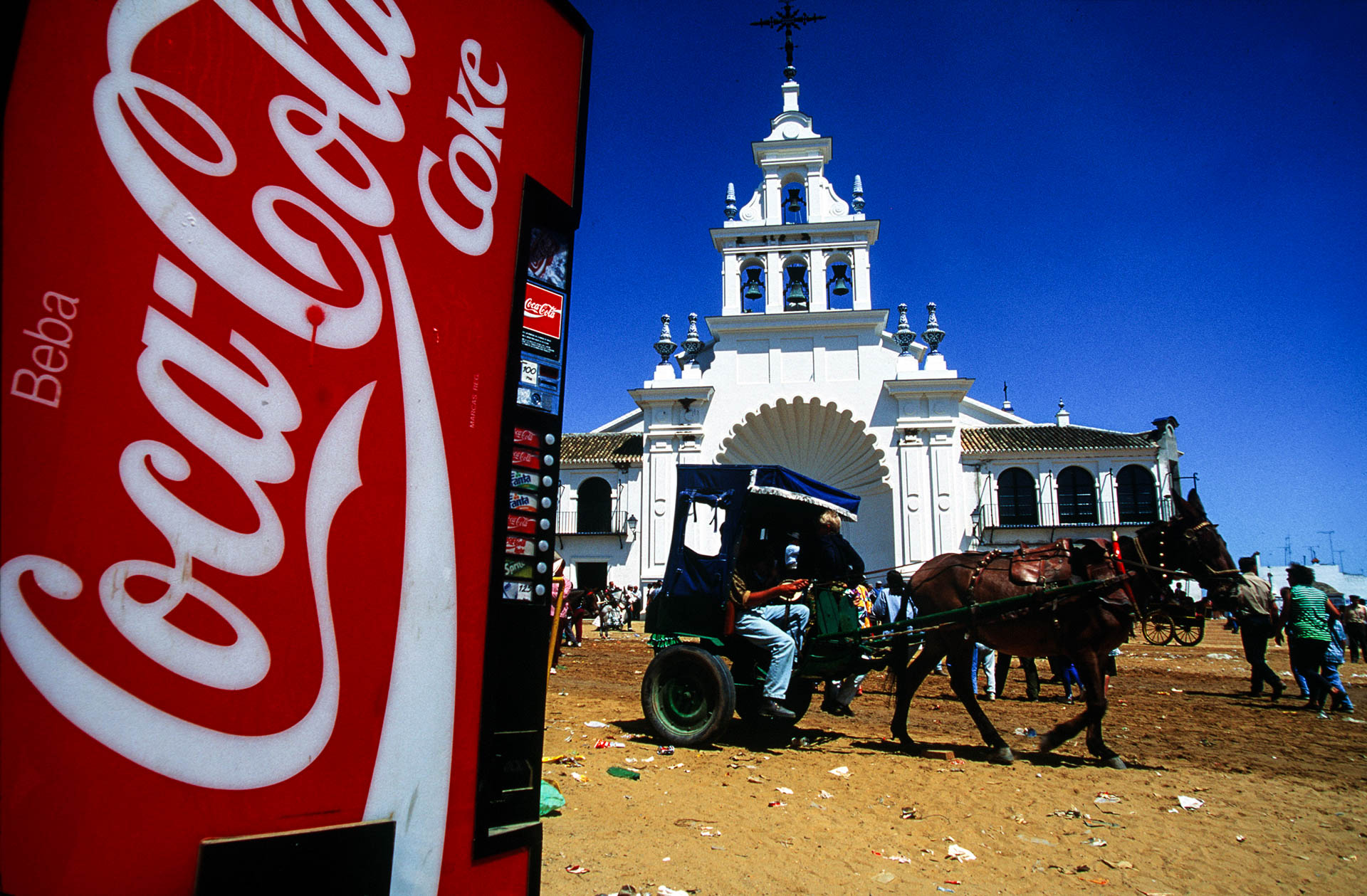  The miracle around the world:&nbsp;El Rocio, a Coca-Cola distributer in front of the sanctuary. 