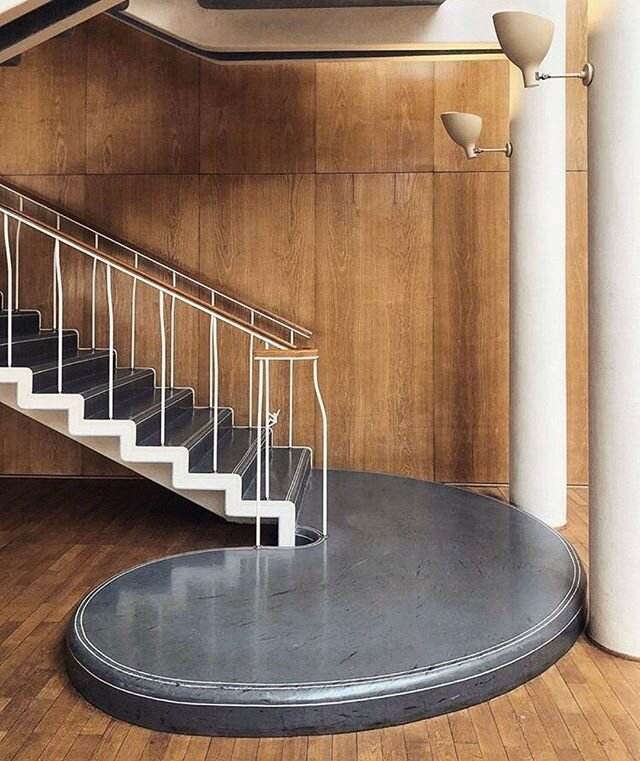 gothenburg law courts . architect gunnar asplund . 1936 ⠀⠀⠀⠀⠀⠀⠀⠀⠀
.⠀⠀⠀⠀⠀⠀⠀⠀⠀
.⠀⠀⠀⠀⠀⠀⠀⠀⠀
.⠀⠀⠀⠀⠀⠀⠀⠀⠀
.⠀⠀⠀⠀⠀⠀⠀⠀⠀
.⠀⠀⠀⠀⠀⠀⠀⠀⠀
#g&ouml;teborgsr&aring;dhus #gunnarasplund #architecture #swedisharchitecture #midcentury #staircase