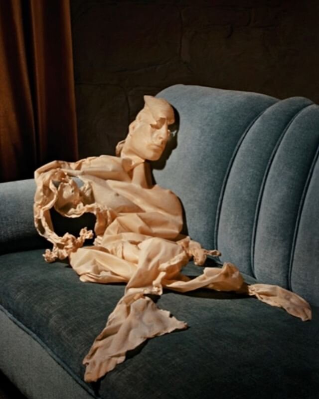 shedding . ulrike lehnisch . 2010⠀⠀⠀⠀⠀⠀⠀⠀⠀
.⠀⠀⠀⠀⠀⠀⠀⠀⠀
.⠀⠀⠀⠀⠀⠀⠀⠀⠀
.⠀⠀⠀⠀⠀⠀⠀⠀⠀
.⠀⠀⠀⠀⠀⠀⠀⠀⠀
.⠀⠀⠀⠀⠀⠀⠀⠀⠀
#sofa #installation #sculpture #art